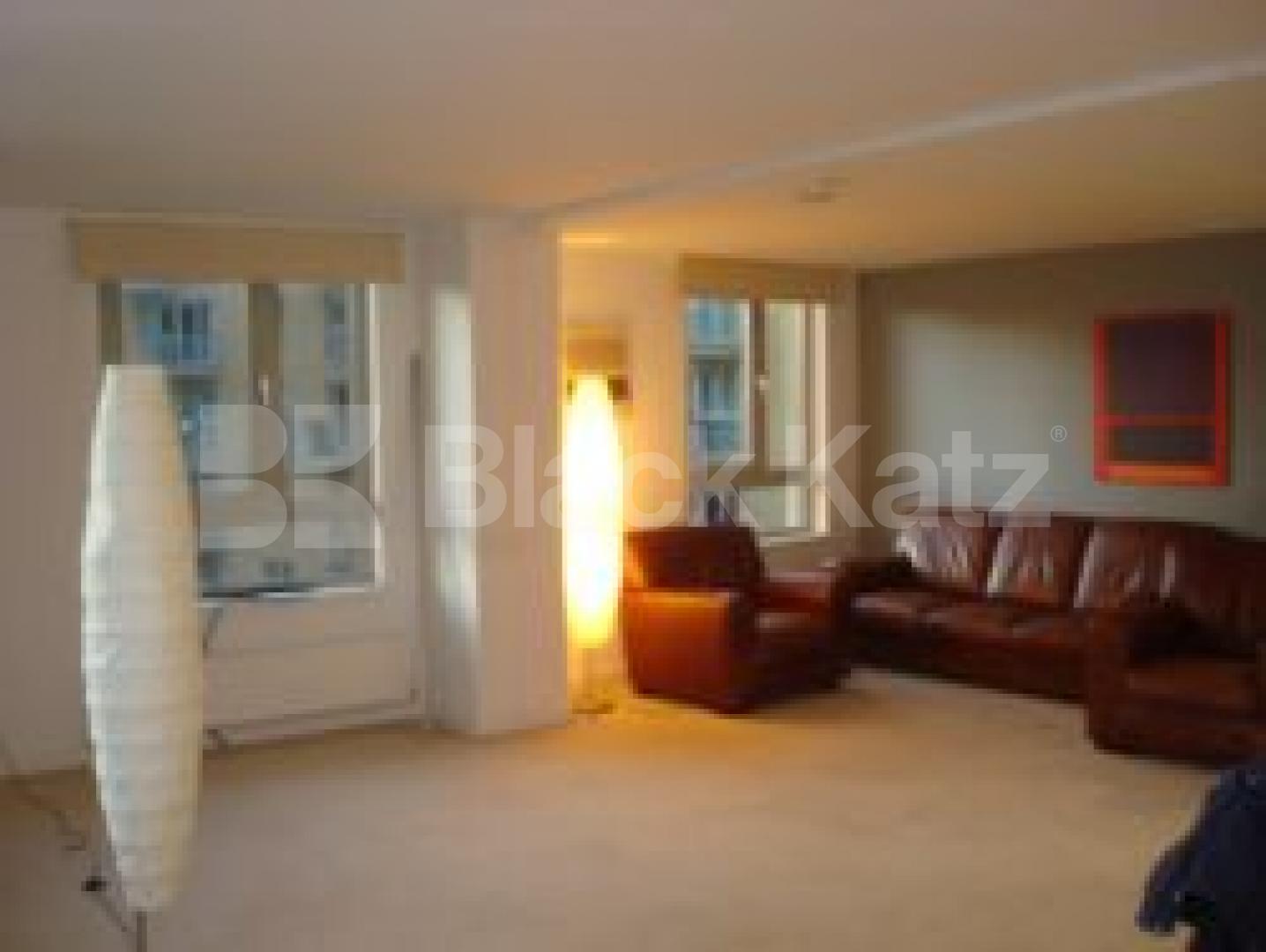 			MUST SEE !!!!!!!, 2 Bedroom, 1 bath, 1 reception Flat			 Buckler Crt Eden Grove, HOLLOWAY